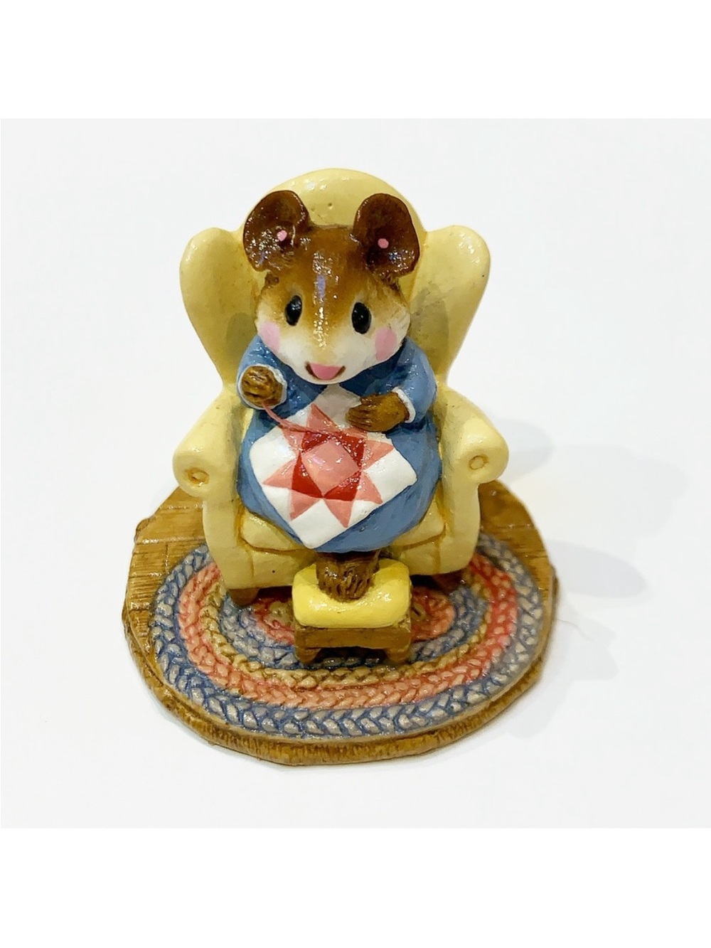Wee Forest Folk 1985 Quilting Bea M-125 Vintage Mouse Figurine